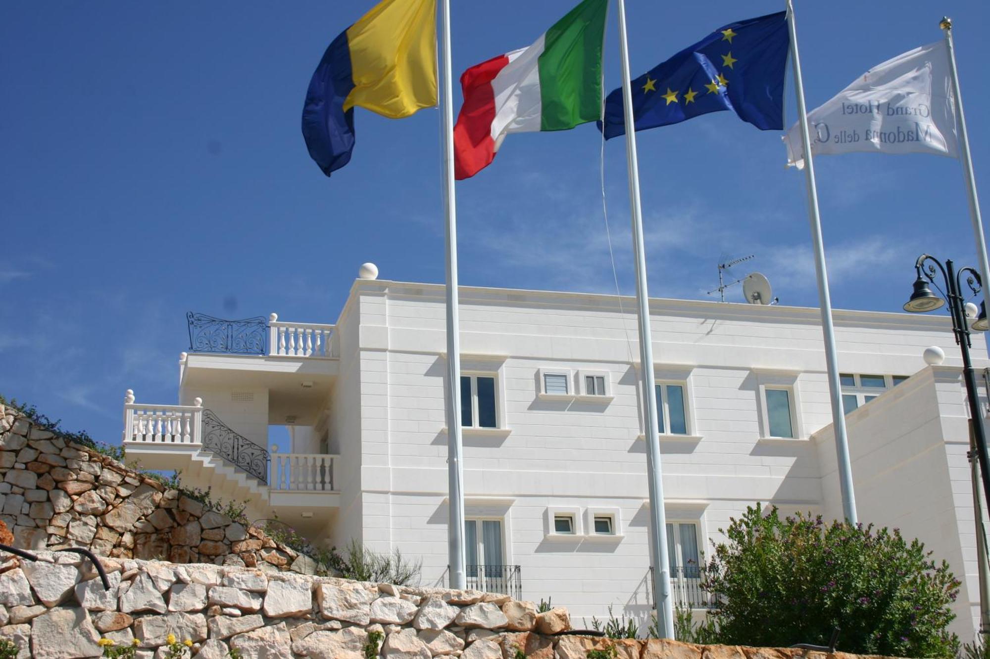 Hotel Madonna Delle Grazie Челье-Мессапика Экстерьер фото