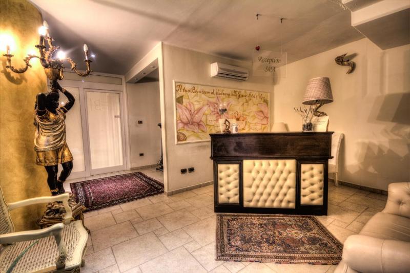 Hotel Madonna Delle Grazie Челье-Мессапика Экстерьер фото