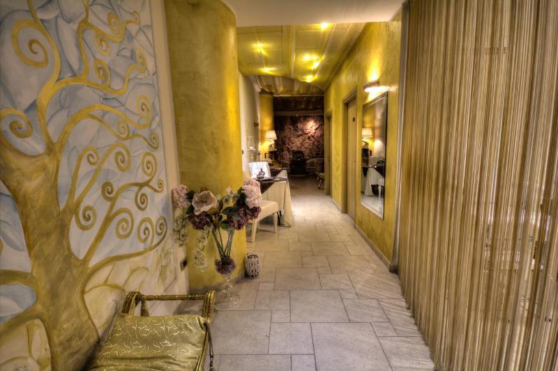 Hotel Madonna Delle Grazie Челье-Мессапика Экстерьер фото