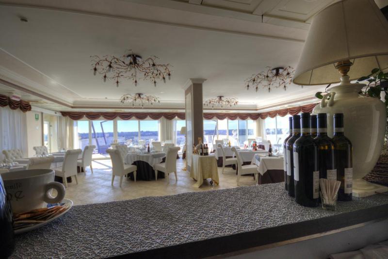Hotel Madonna Delle Grazie Челье-Мессапика Экстерьер фото