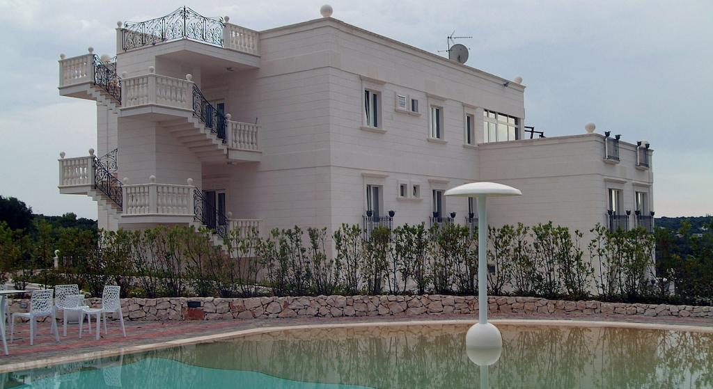 Hotel Madonna Delle Grazie Челье-Мессапика Экстерьер фото